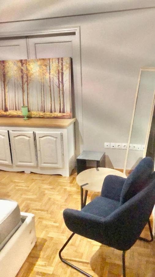 Economy Shared Apartment E In Central Atene Esterno foto