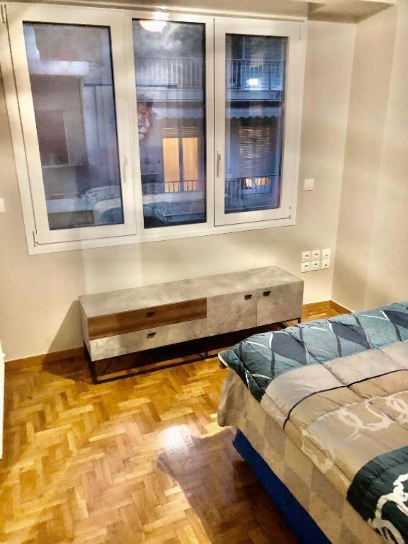 Economy Shared Apartment E In Central Atene Esterno foto