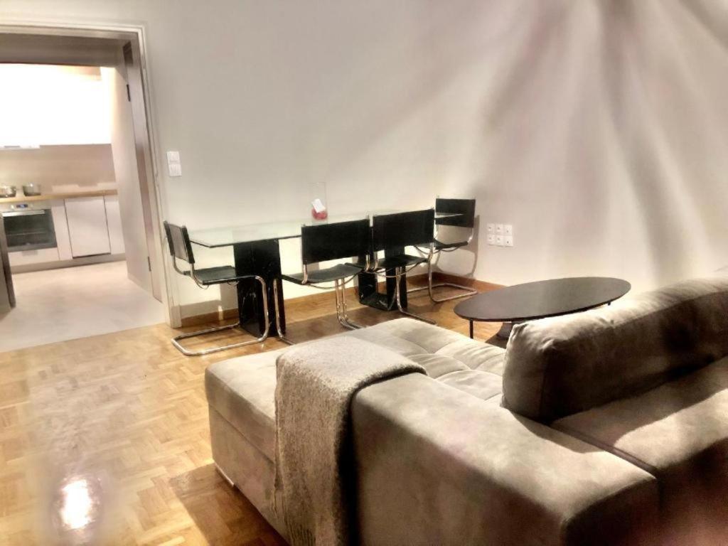 Economy Shared Apartment E In Central Atene Esterno foto